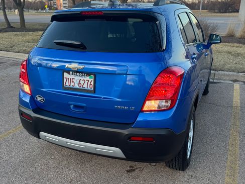 Used 2016 Chevrolet Trax LT w/ LT Sun and Sound Package image 2