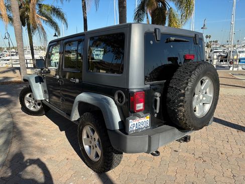 Used 2011 Jeep Wrangler Unlimited Rubicon w/ Trailer Tow Group image 29