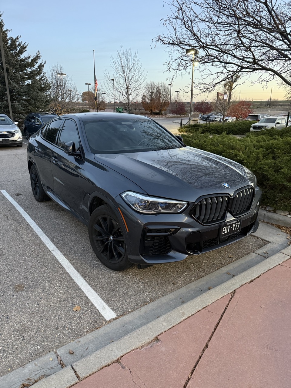 Used 2022 BMW X6 xDrive40i w/ Executive Package AWD/4WD image 1