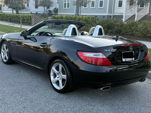 Used 2015 Mercedes-Benz SLK 250 image 6