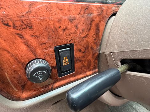 Used 2000 Toyota 4Runner Limited AWD/4WD image 8