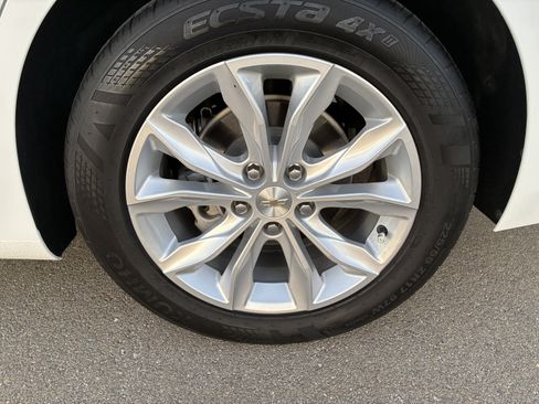Used 2025 Chevrolet Malibu LT FWD image 10