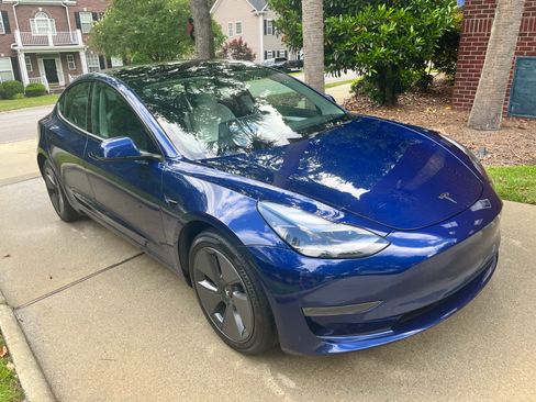 Used 2022 Tesla Model 3 Long Range AWD/4WD image 1