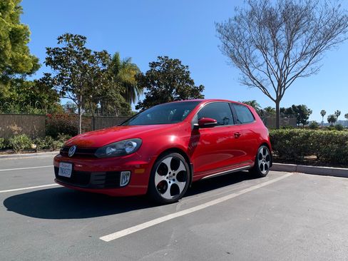 Used 2012 Volkswagen GTI 2-Door FWD image 1