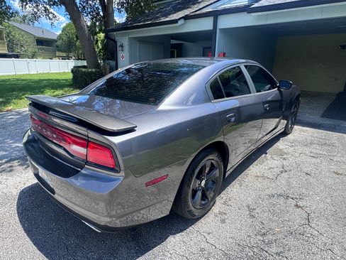 Used 2014 Dodge Charger SE RWD image 8