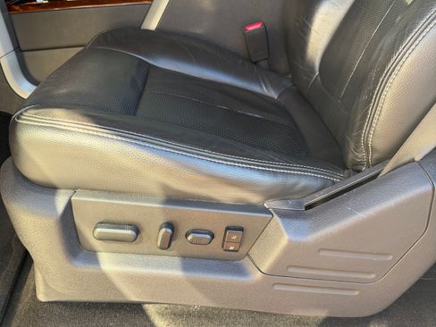 Used 2010 Ford F150 Lariat RWD image 19