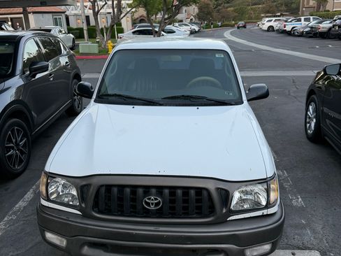Used 2004 Toyota Tacoma 2WD Regular Cab image 4