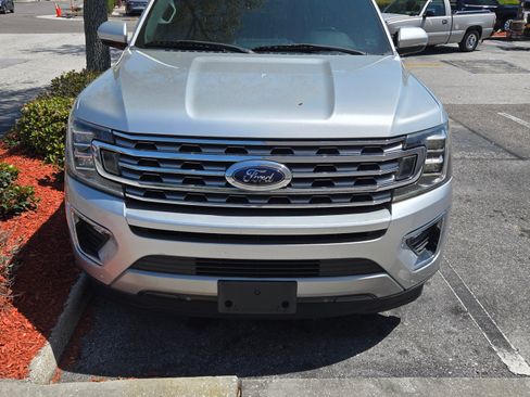 Used 2018 Ford Expedition Limited w/ Equipment Group 301A image 2