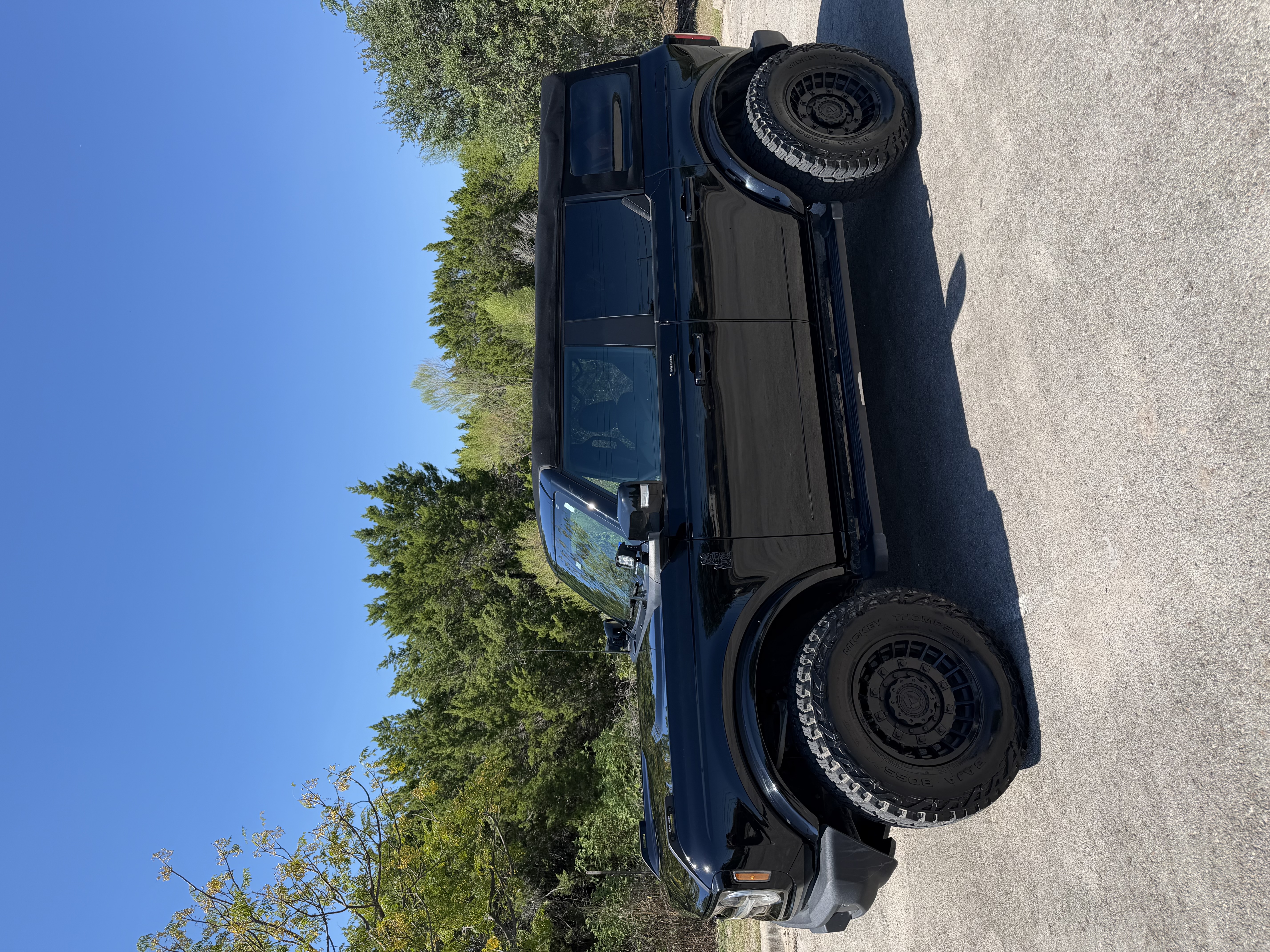 Used 2022 Ford Bronco Outer Banks AWD/4WD image 1