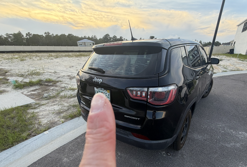 Used 2018 Jeep Compass Sport w/ Tech Group FWD image 2