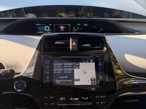 Used 2016 Toyota Prius Four Touring image 18