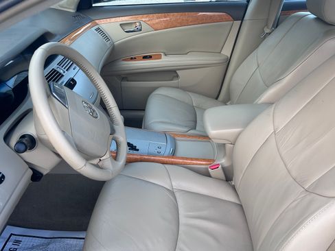 Used 2006 Toyota Avalon XLS image 10