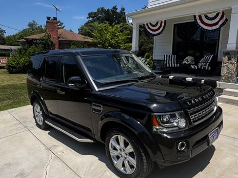 Used 2016 Land Rover LR4 HSE Silver Edition AWD/4WD image 9
