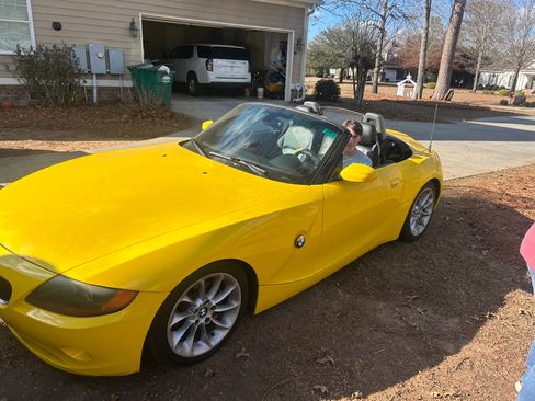 Used 2003 BMW Z4 2.5i RWD image 2