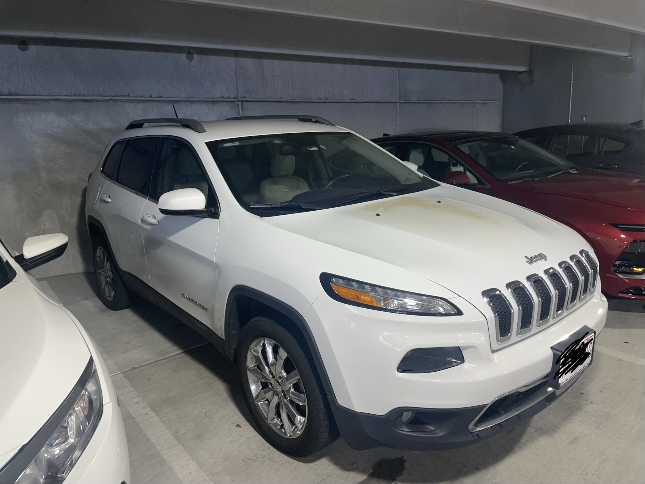 Used 2015 Jeep Cherokee Limited w/ Luxury Group FWD image 1