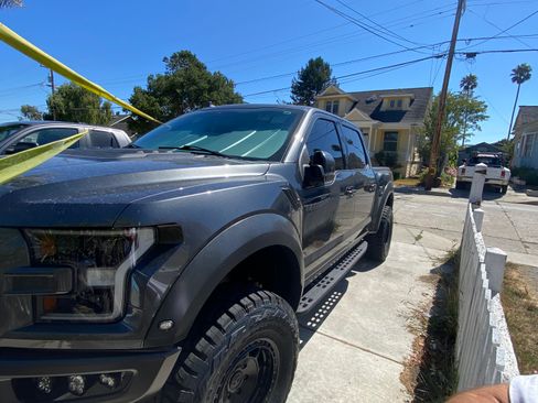 Used 2019 Ford F150 Raptor w/ Equipment Group 802A Luxury AWD/4WD image 1