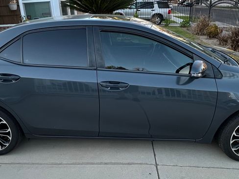 Used 2016 Toyota Corolla S Premium image 11