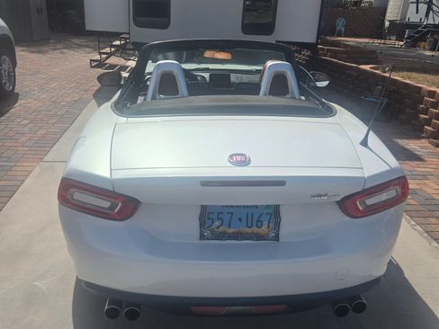 Used 2017 FIAT 124 Spider Lusso image 4