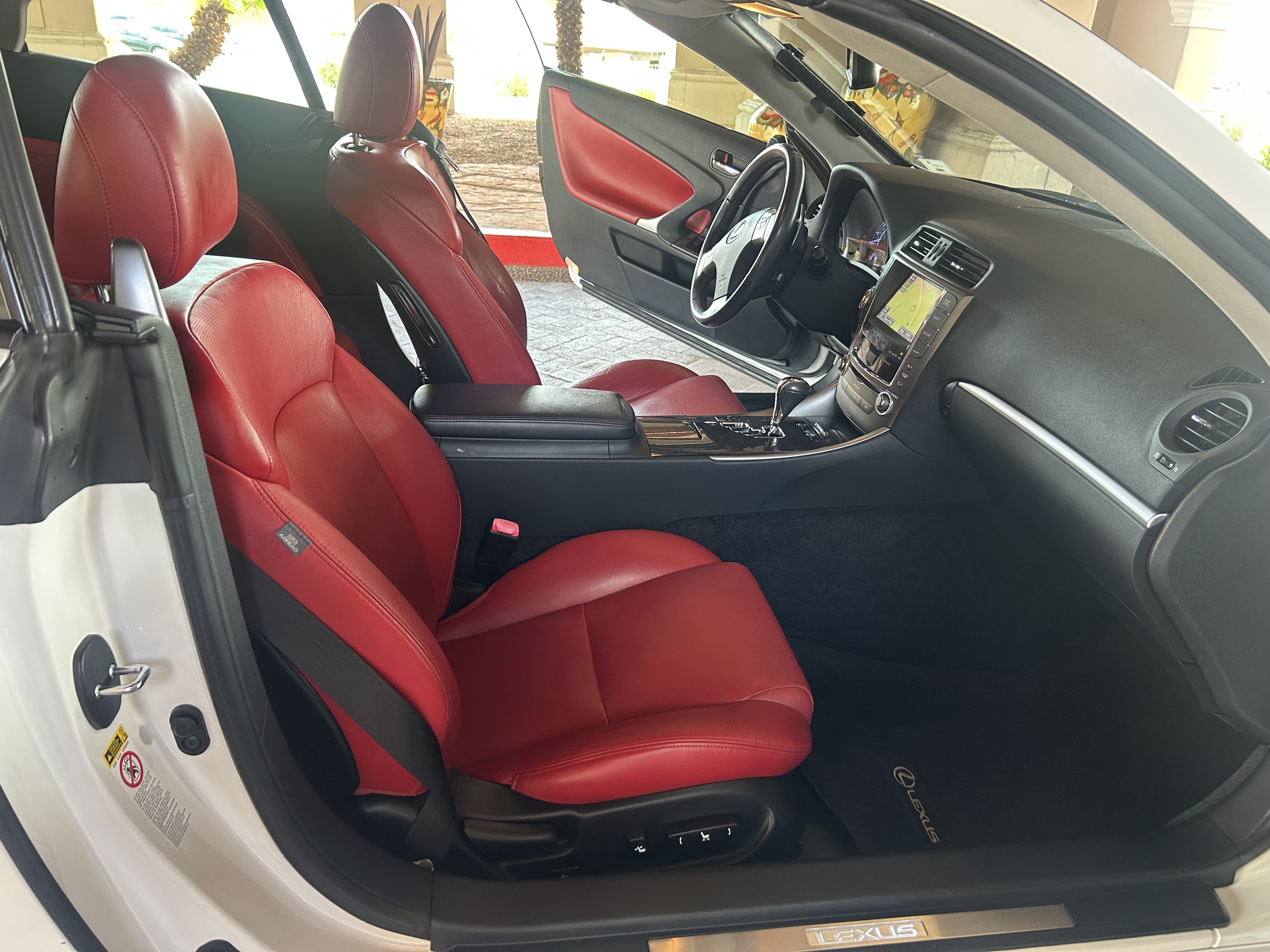 Used 2015 Lexus IS 350C w/ Luxury Package RWD image 16