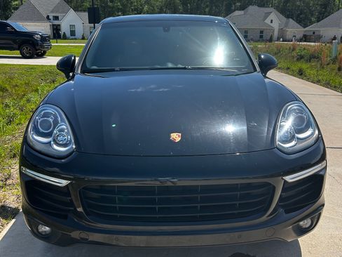 Used 2016 Porsche Cayenne AWD/4WD image 1