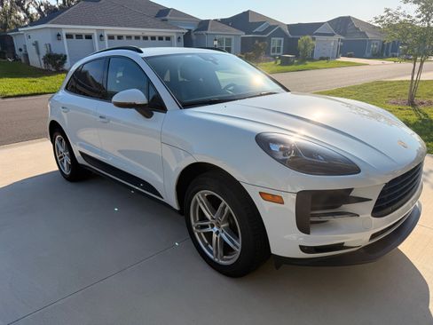 Used 2019 Porsche Macan AWD/4WD image 2