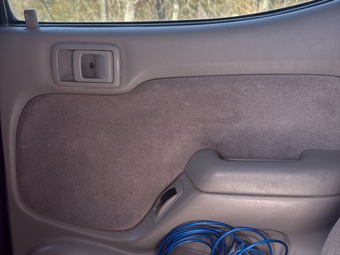 Used 2003 Toyota Tacoma Pickup 4D 5 ft image 13