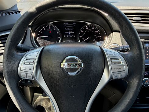 Used 2014 Nissan Rogue SV w/ SV Premium Package AWD/4WD image 17