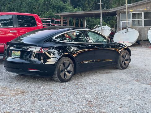 Used 2018 Tesla Model 3 Long Range image 9