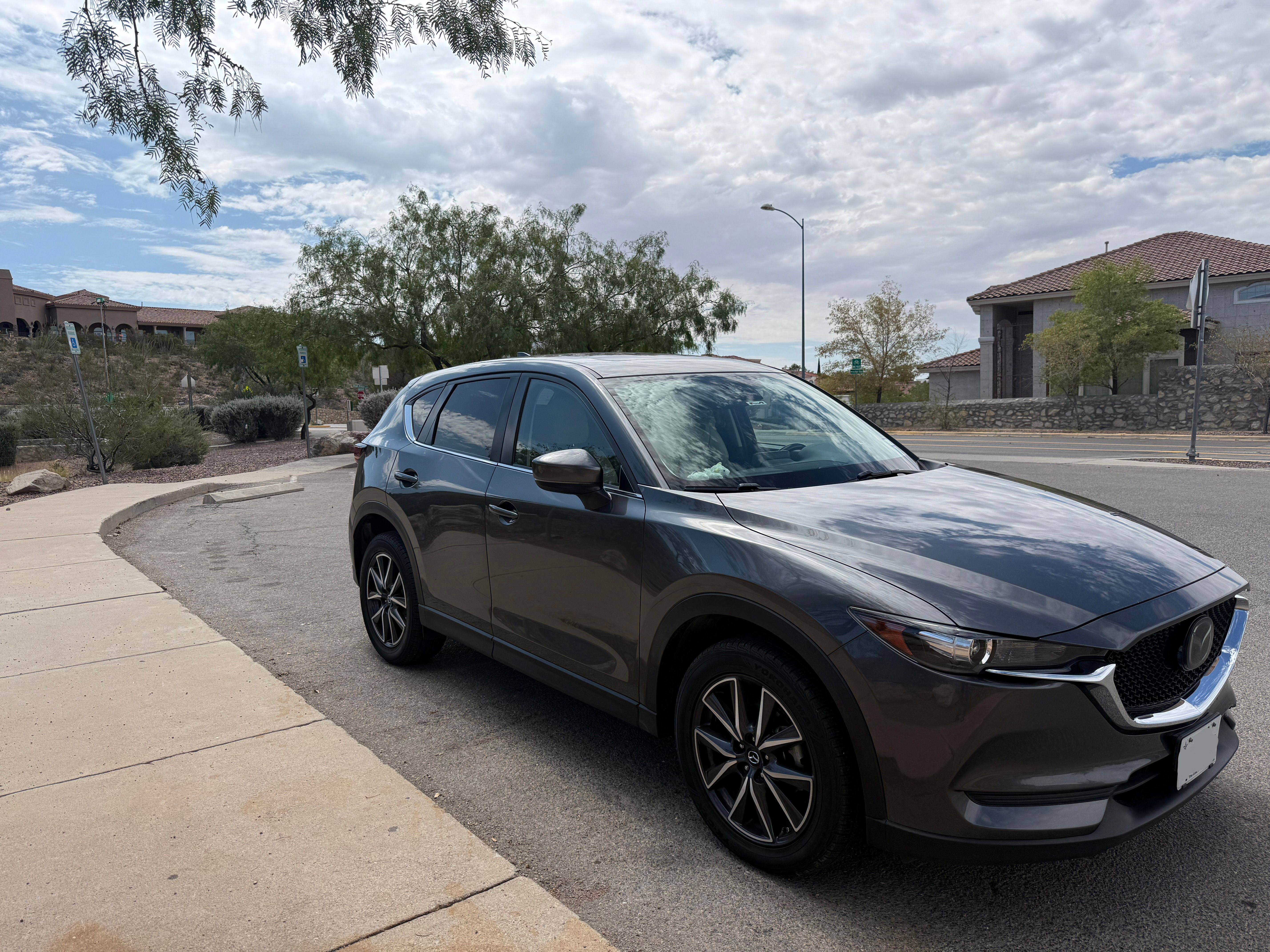Used 2018 MAZDA CX-5 Touring w/ Preferred Equipment Package FWD image 6