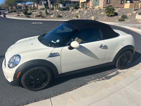 Used 2013 MINI Cooper Roadster S image 2