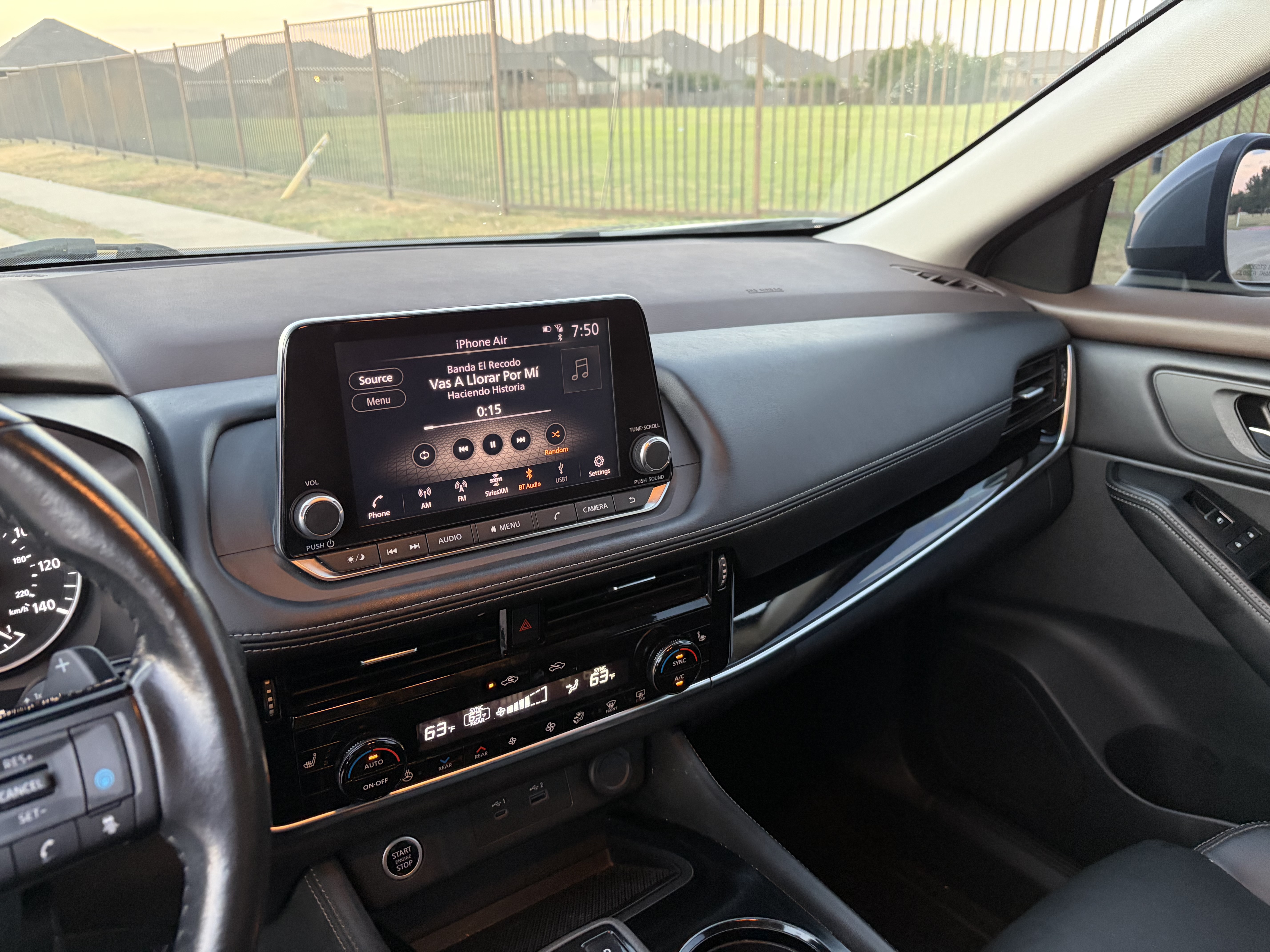 Used 2022 Nissan Rogue SL FWD image 9