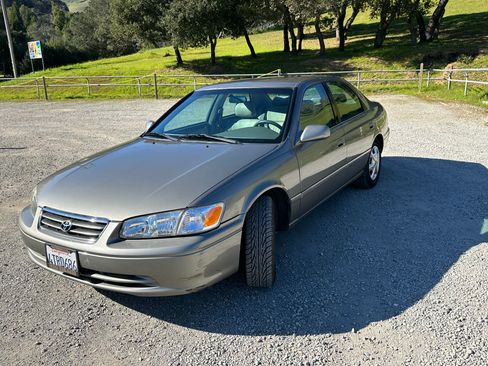Used 2001 Toyota Camry CE image 13