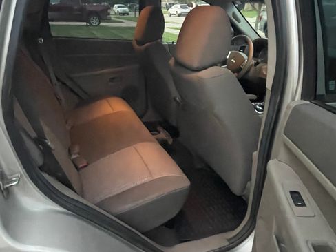 Used 2008 Jeep Grand Cherokee Laredo AWD/4WD image 13