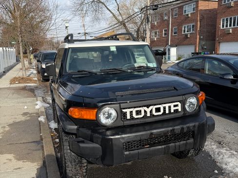 Used 2008 Toyota FJ Cruiser 4WD image 1