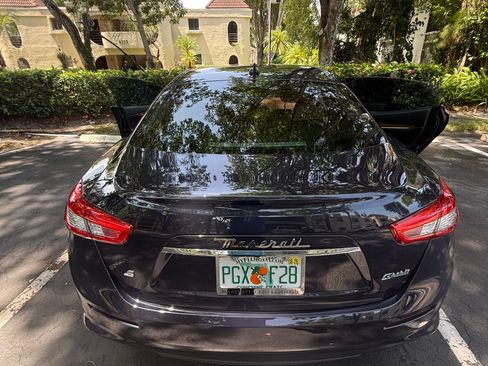 Used 2019 Maserati Ghibli S RWD image 9
