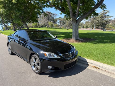 Used 2011 Lexus IS 350C w/ Luxury Pkg RWD image 15