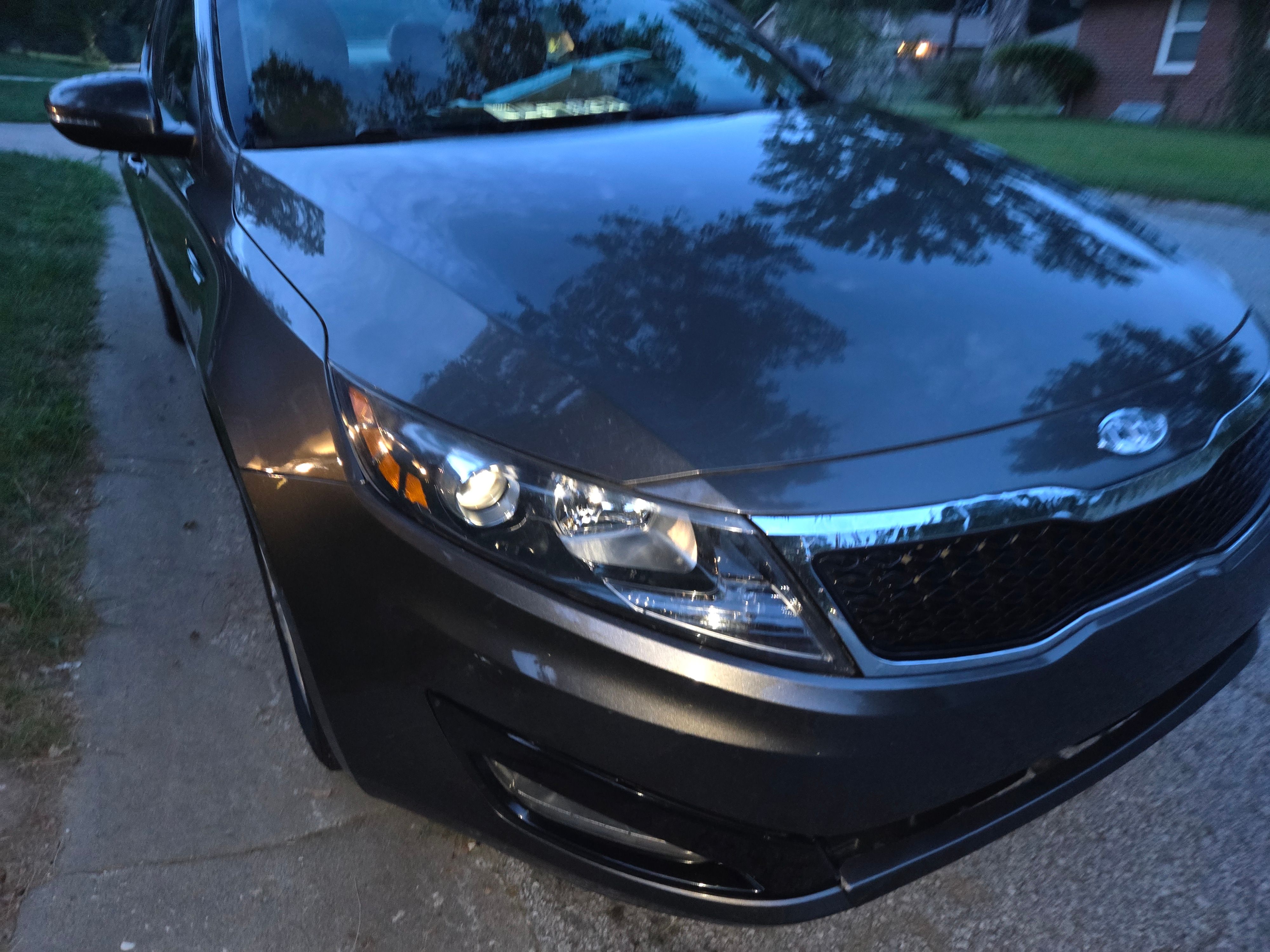 Used 2012 Kia Optima EX FWD image 1