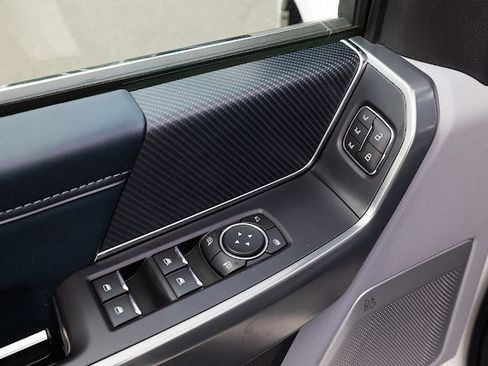 Used 2022 Ford F150 Limited image 14