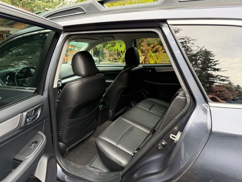Used 2015 Subaru Outback 2.5i Premium image 8
