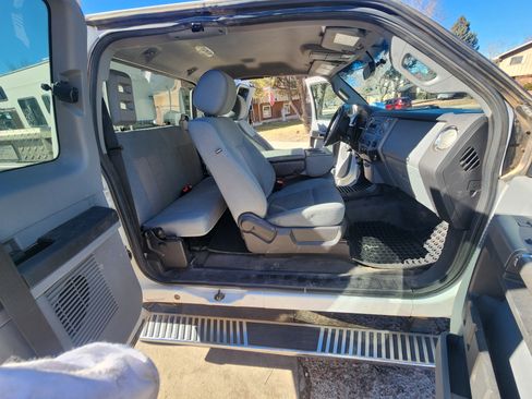 Used 2012 Ford F250 XLT w/ XLT Premium Pkg image 11