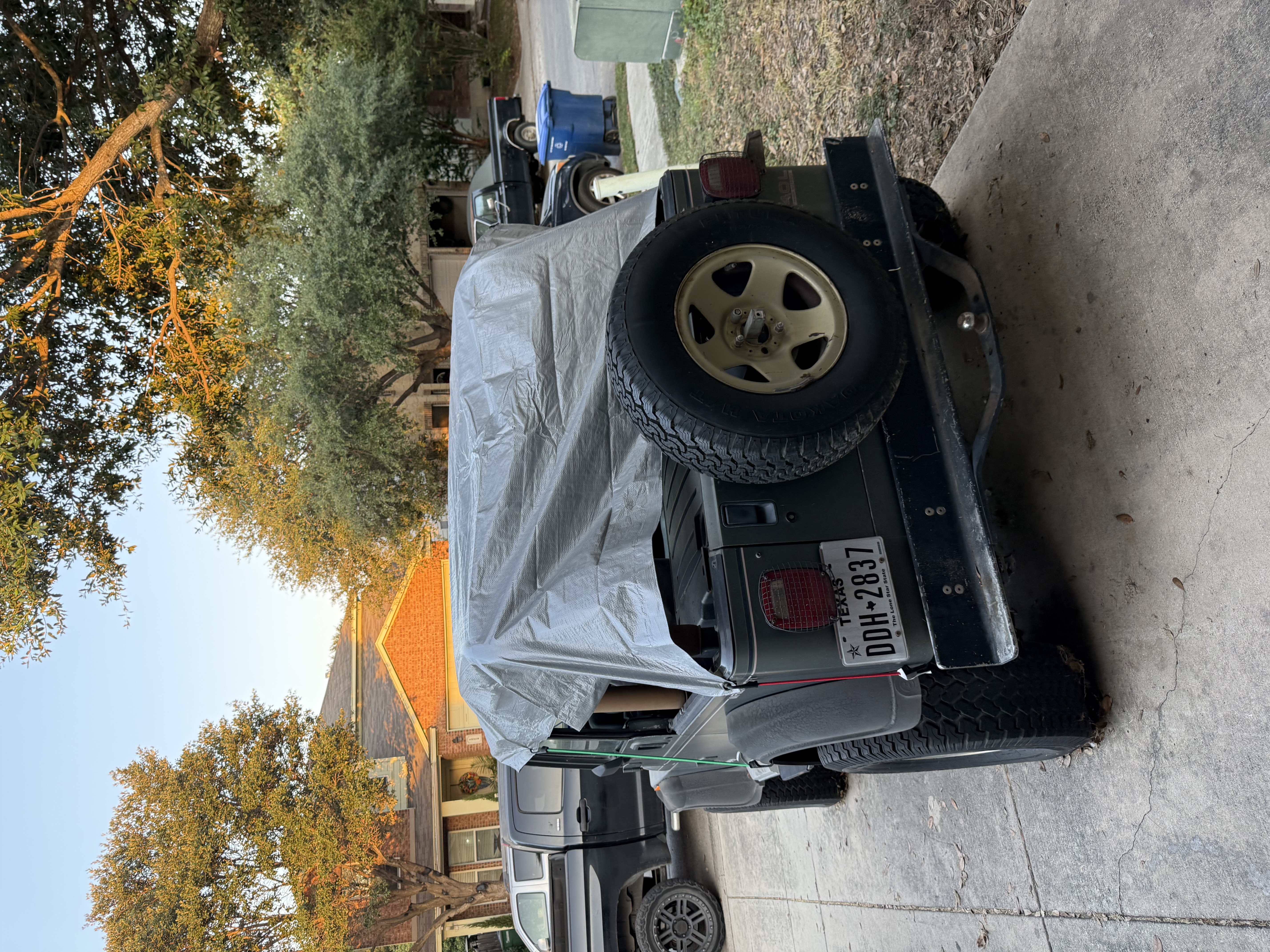 Used 1992 Jeep Wrangler Sahara AWD/4WD image 4