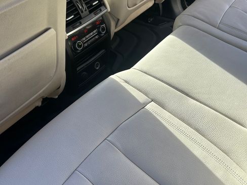 Used 2018 BMW X5 xDrive35i w/ Executive Package image 19