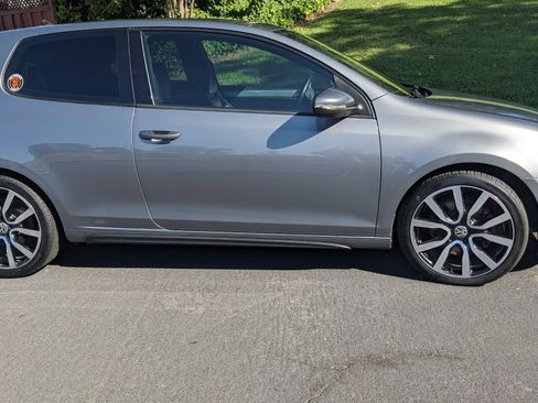 Used 2012 Volkswagen GTI 2.0T 2-Door image 4