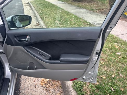 Used 2015 Kia Forte LX w/ Popular Package image 10