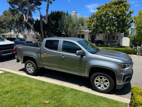 Used 2022 Chevrolet Colorado LT w/ LT Convenience Package AWD/4WD image 4