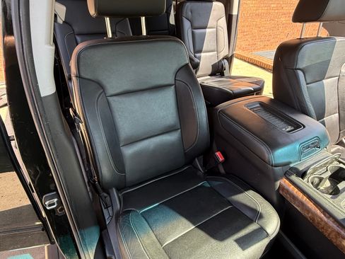 Used 2016 Chevrolet Suburban LTZ image 12