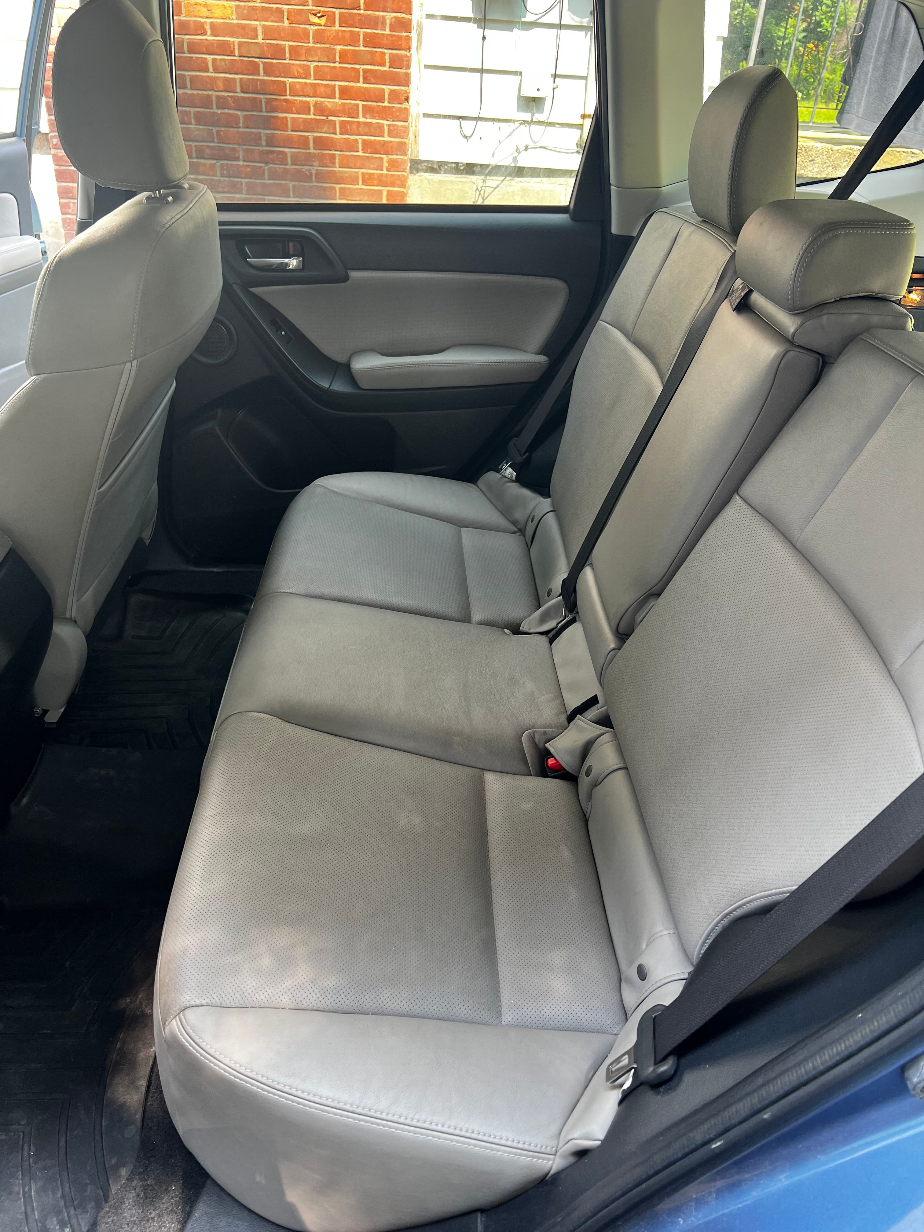 Used 2015 Subaru Forester 2.5i Limited AWD/4WD image 10