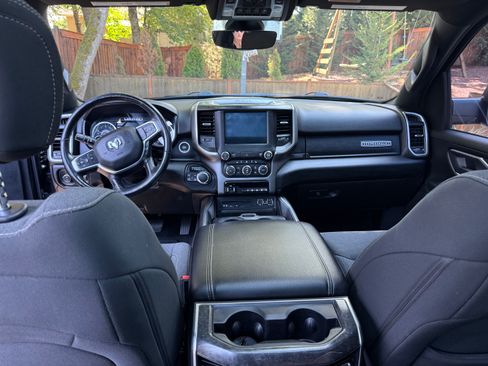 Used 2019 RAM 1500 Big Horn AWD/4WD image 8