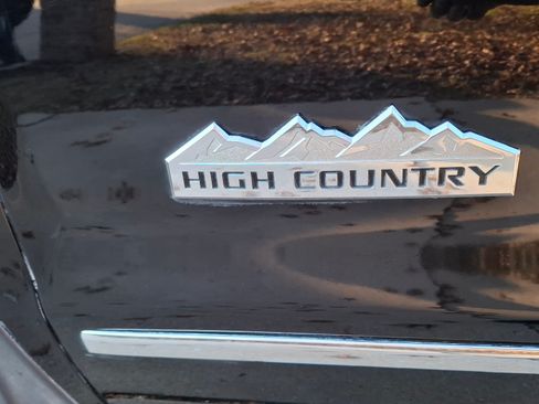 Used 2017 Chevrolet Silverado 1500 High Country image 15