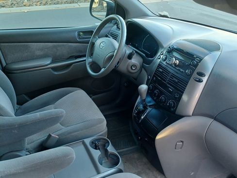 Used 2007 Toyota Sienna LE image 6